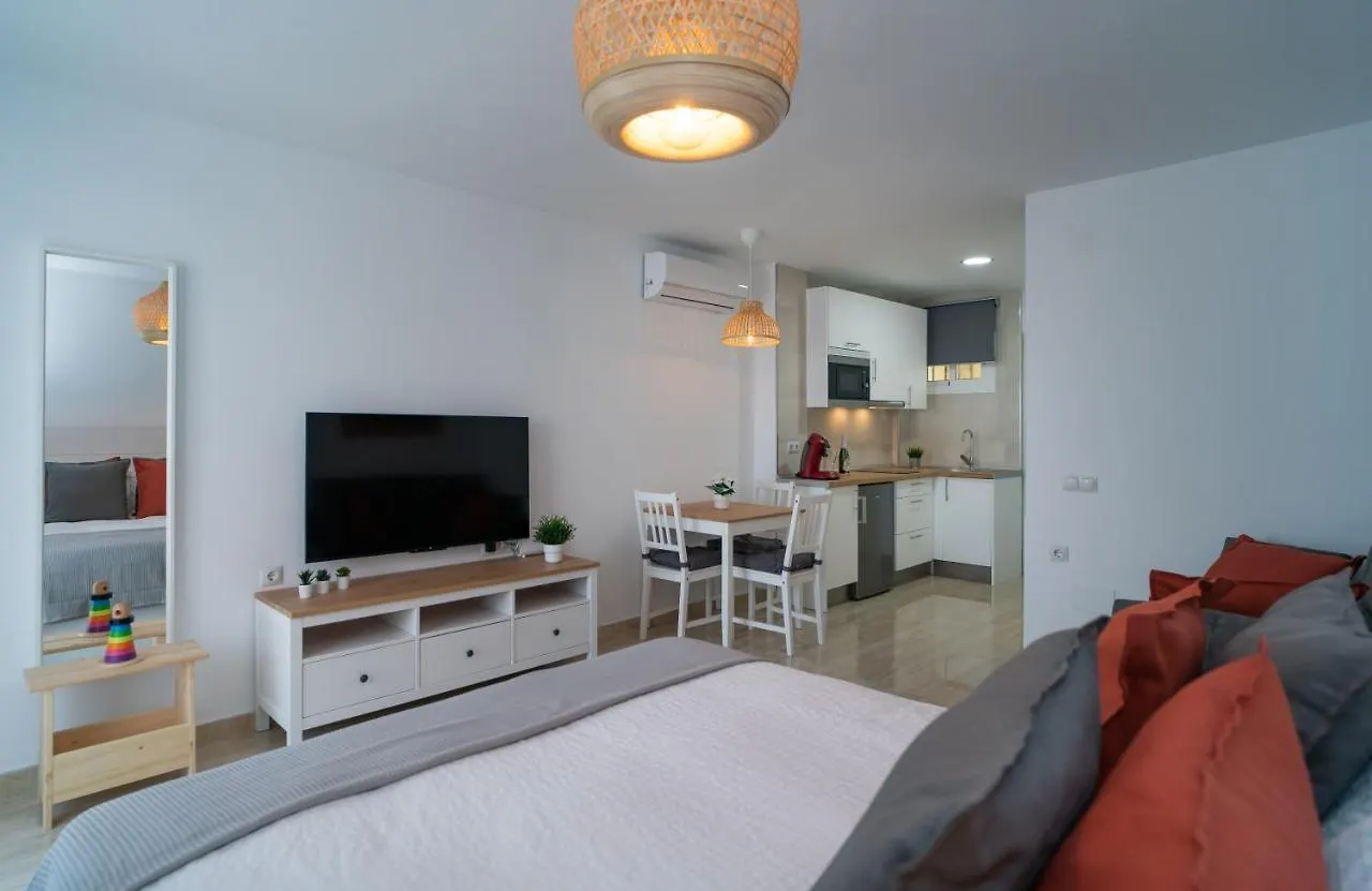 Jupiter Suites By Kaarina Benalmadena Apartment
